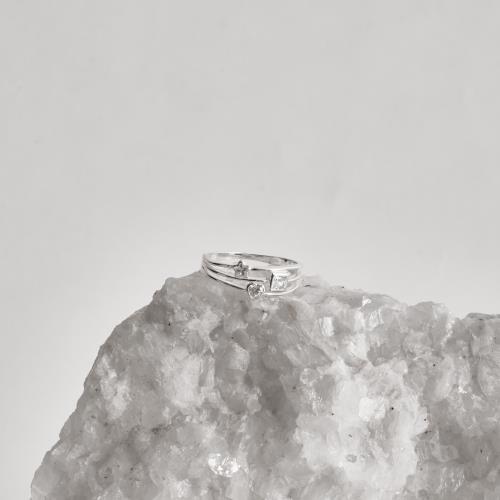 Anel fio triplo zircônias estrela, quadrada e coração