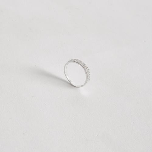 Anel meia aliança com triplo cravejado