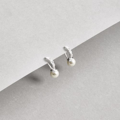 Brinco gancho cravejado 12mm pingente pérola