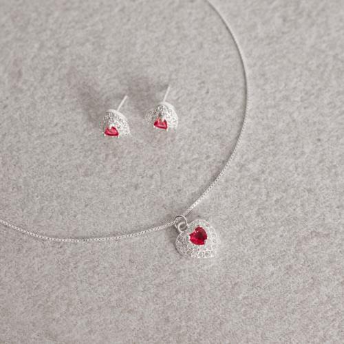 Conjunto brinco e colar zircônia coração cereja com duplo cravejado 10mm 45cm