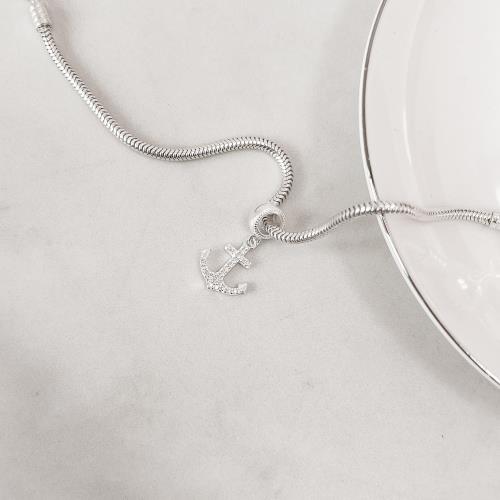 Berloque pingente âncora cravejada 14mm