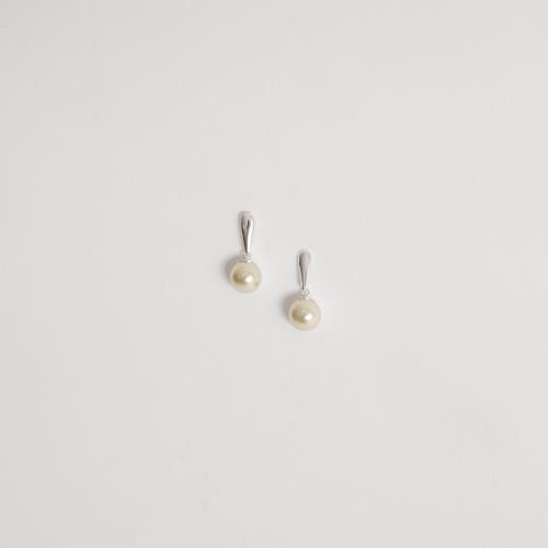 Brinco gota com pingente pérola 10mm