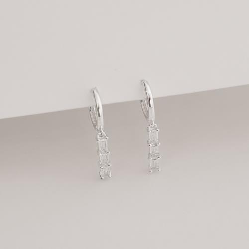 Argola click 12mm pingente zircônias retangulares
