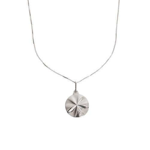 Colar pingente medalha flor com vinco 18mm 45cm