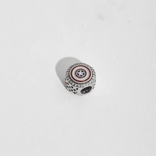 Berloque separador escudo Capitão América com cravejado resina 12mm envelhecido