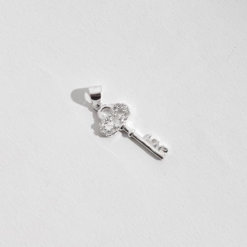 Pingente chave cravejada escrito love 21mm