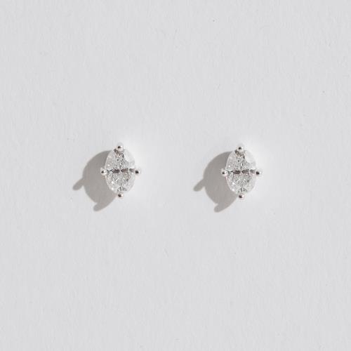 Brinco moissanite oval 6x4mm