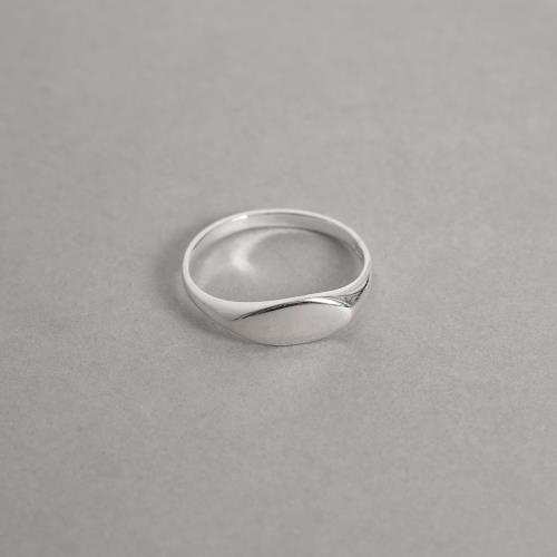 Anel detalhe oval