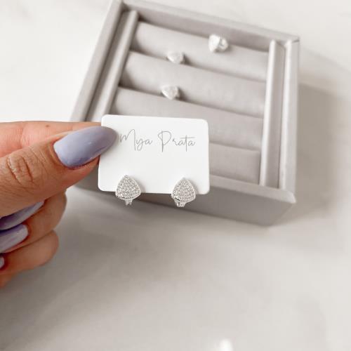 Argola click 9mm triângulo cravejado