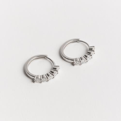 Argola click 15mm cravejada de moissanites 3mm ródio