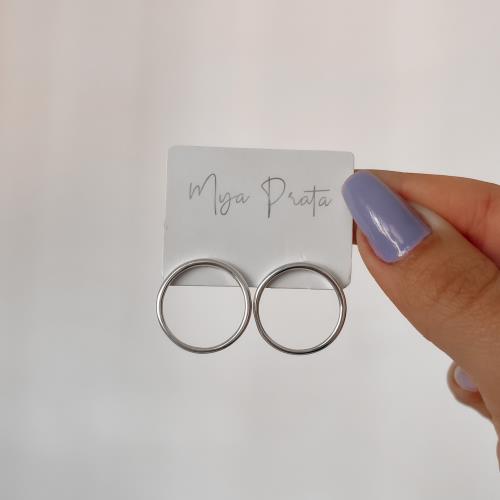 Brinco círculo vazado 20mm