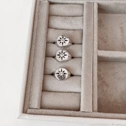 Anel dedinho estrela com zircônia envelhecido