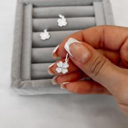 Pingente trevo com zircônias 11mm