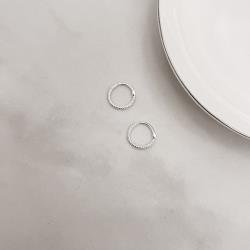 Piercing conch argola trava torcida 12mm orelha esquerda