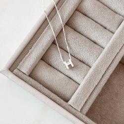 Colar letra H 6mm 45cm