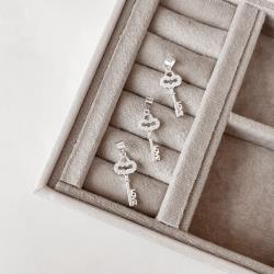 Pingente chave cravejada escrito love 21mm