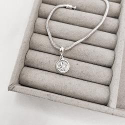 Berloque pingente medalha Letras 14mm