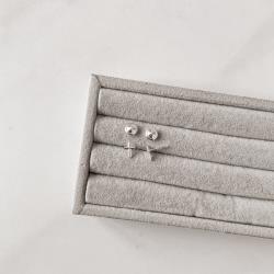 Brinco infantil cruz facetada 6mm tarraxa baby