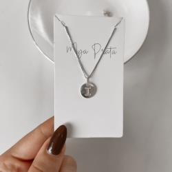 Colar pingente medalha letra I cravejada 15mm 45cm