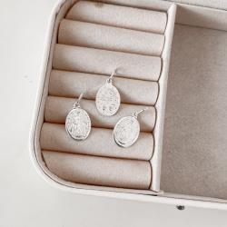 Pingente medalha oval Nsa. Sra. das Graças 17mm