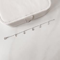 Pulseira pingentes lua, estrela e círculo com vinco