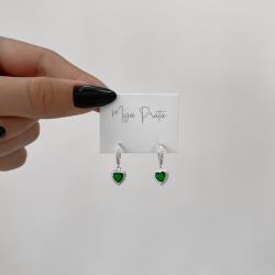 Argola click cravejada 11mm pingente zircônia coração esmeralda