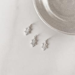 Pingente medalha oval Nsa. Sra. das Graças com zircônias 16mm