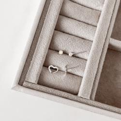 Dupla pérola 3mm e coração vazado 8mm