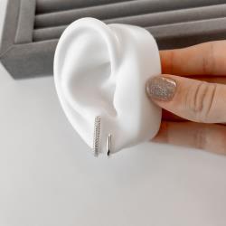 Brinco 2 fios assimétricos liso e cravejado 22mm