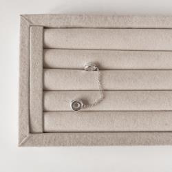 Berloque trava cravejada silicone