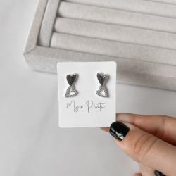 Brinco 2 corações alongados liso e cravejado 19mm