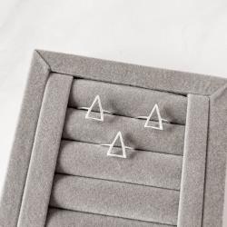 Anel triângulo vazado 13mm