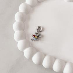 Berloque pingente Coelho Branco resina 16mm envelhecido