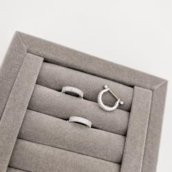 Piercing conch cravejado duplo haste