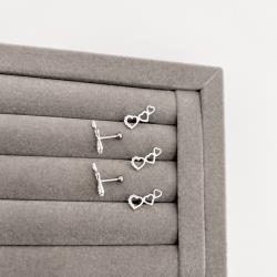 Piercing haste 3 corações vazados detalhe cravejado esquerdo