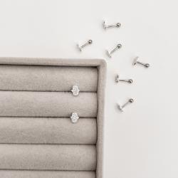 Piercing haste mão cravejada 7mm