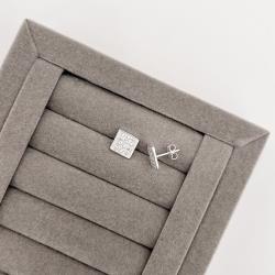 Brinco quadrado cravejado 9mm