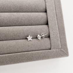 Brinco zircônia estrela embutida 7mm