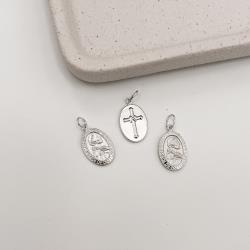 Pingente medalha dupla face São Francisco de Assis e cruz 16mm 