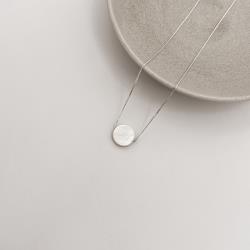 Colar círculo madrepérola 12mm 45cm