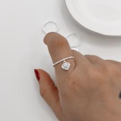 Anel fio bolinhas e zircônias com pingente coração cravejado