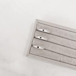 Anel detalhe coração resina