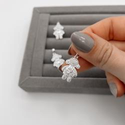 Pingente menina toda cravejada 19mm