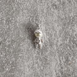 Pingente menino com pérola e zircônia 17mm