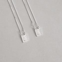 Escapulário medalhas Nsa. Sra. Aparecida e Nsa. Sra. do Carmo verso Salmos v15 60cm