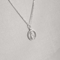 Colar pingente medalha Nsa. Sra. Aparecida cravejada 14mm corrente cadeadinho 45cm