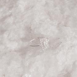 Anel zircônia retangular cristal com cravejado