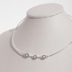 Colar aro 3 zircônias ovais aberto