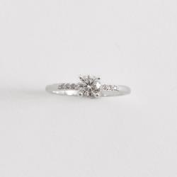 Anel solitário moissanite 5mm com cravejado embutido