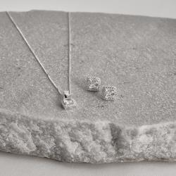 Conjunto brinco e colar pingente zircônia quadrada com cravejado 8mm 45cm